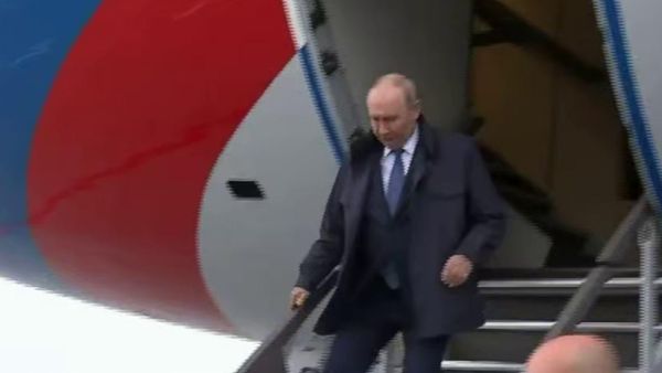 Путин из Новосибирска прибыл в Южно-Сахалинск для участия в завершающей стадии учений Тихоокеанского флота - Sputnik Արմենիա