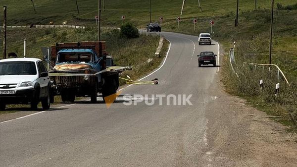Грузовик, сбивший солдат возле Чамбарака - Sputnik Армения
