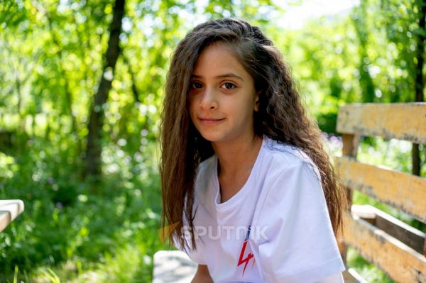 Восьмилетняя участница экспедиции на гору Арарат Сюне Косакян Восьмилетняя участница экспедиции на гору Арарат Сюне Косакян - Sputnik Армения