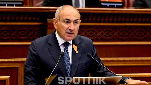 Премьер-министр Никол Пашинян на обсуждении программы деятельности правительства в НС (24 августа 2026). Ереван - Sputnik Армения