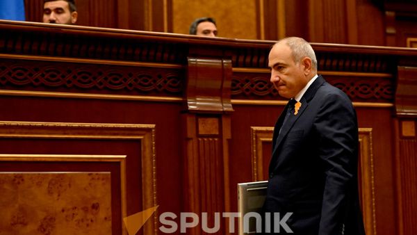 Премьер-министр Никол Пашинян на обсуждении программы деятельности правительства в НС (24 августа 2026). Ереван - Sputnik Армения