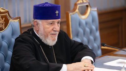 Под председательством Католикоса Гарегина II состоялось заседание Высшего Духовного Совета, армянских епископов и руководителей епархий (26 августа 2026). Эчмиадзин