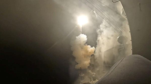Кадр из видео от 1 сентября 2026 с запуском ракеты в день, когда, по заявлению Центрального командования США, американские силы нанесли удары по иранской военной цели - Sputnik Արմենիա