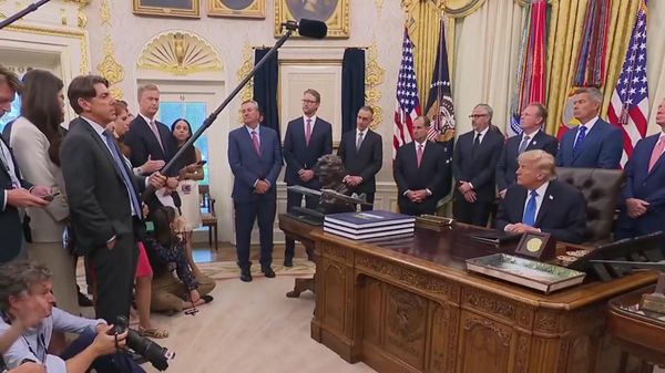 Между Владимиром Путиным и Владимиром Зеленский серьезная вражда — Трамп - Sputnik Արմենիա