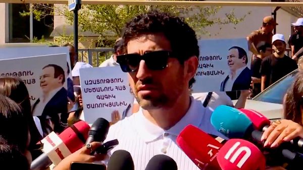 Դու ո՞վ ես, որ որոշես՝ ով և ինչպես պետք է ապրի, ում ինչը պետք է վերցնել, չվերցնել․ Լևոն Քոչարյանը՝ Նիկոլ Փաշինյանին - Sputnik Արմենիա