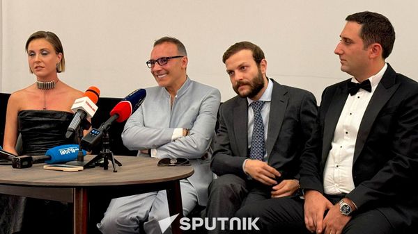 Пресс-конференция перед премьерой фильма Ложка любви режиссёра Грача Кешишяна (3 сентября 2026). Еревaн - Sputnik Արմենիա
