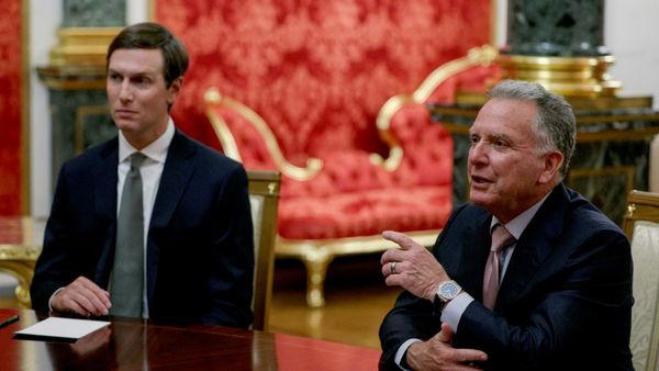 Специальный посланник президента США Стивен Уиткофф и зять президента США Джаред Кушнер во время встречи с президентом РФ (5 сентября 2026). Москвa - Sputnik Армения