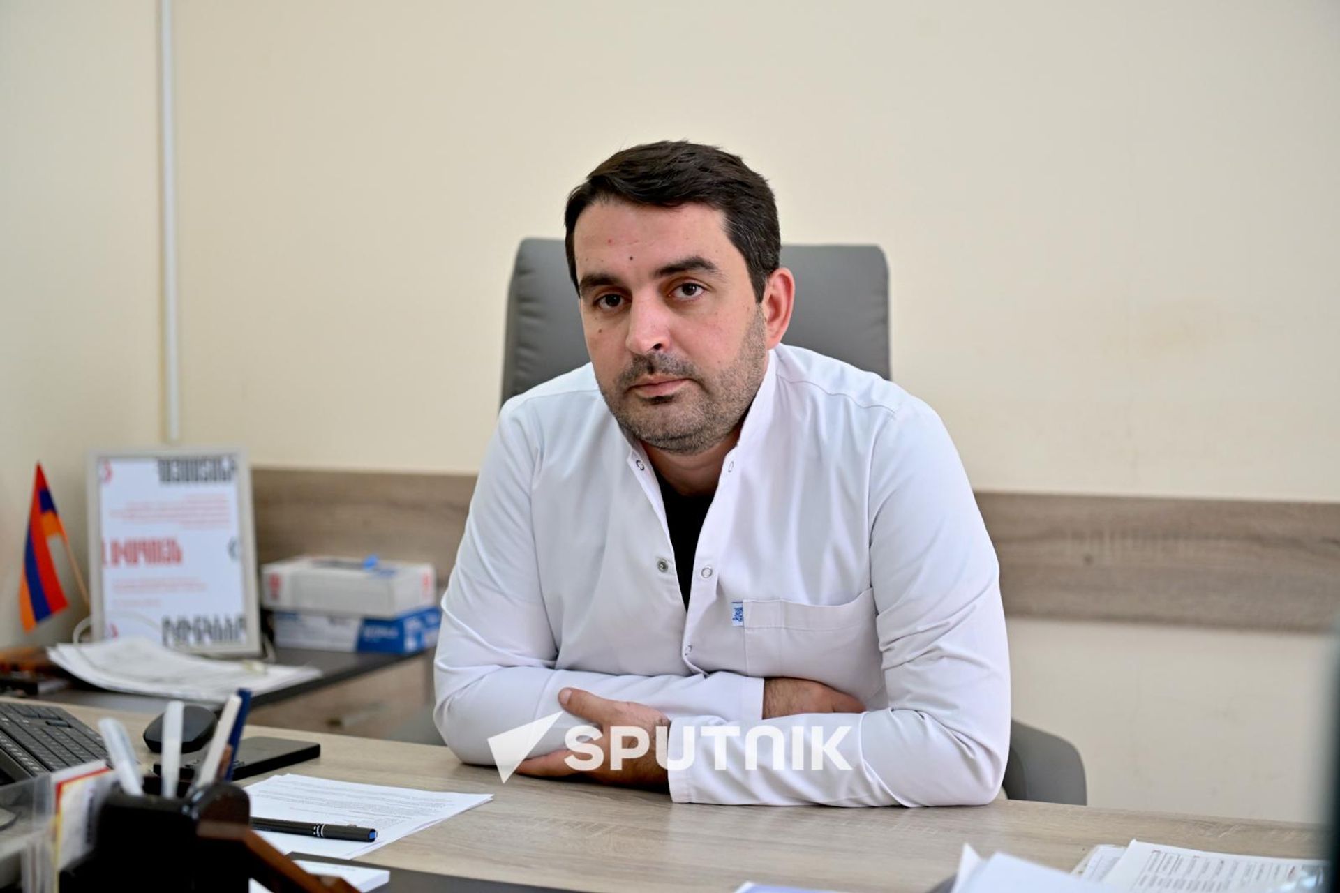 Директор Капанского медицинского центра Арсен Бабаян - Sputnik Արմենիա, 1920, 10.09.2026