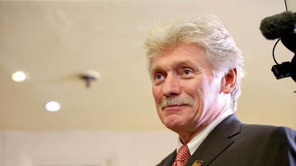 Пресс-секретарь президента РФ Дмитрий Песков на полях саммита БРИКС (11 сентября 2026). Нью-Дели - Sputnik Армения