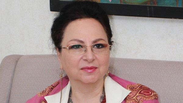 Наири Мкртчян, переводчик книги Тируккурал, подаренной Нарендрой Моди Путину - Sputnik Армения