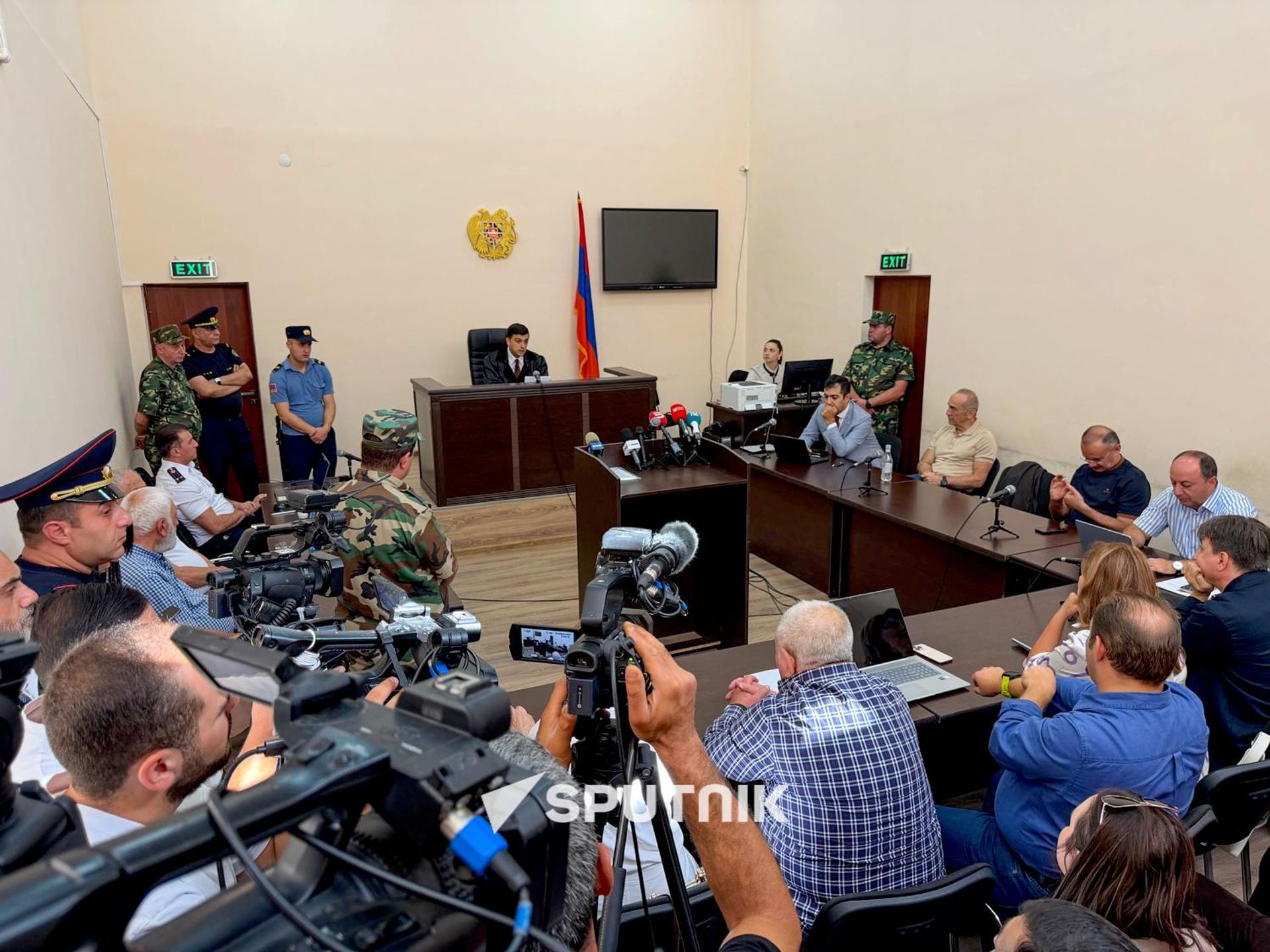 Судебное заседание по делу Роберта Кочаряна и других в Антикоррупционном суде (18 сентября 2026). Еревaн - Sputnik Армения, 1920, 18.09.2026