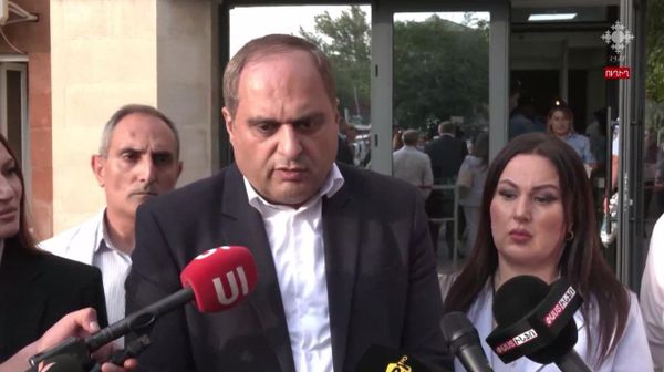 Արման Սարոյանը թեմի հոգևորականների նկատմամբ շատ վատ վերաբերմունք է դրսևորել․ Արա Զոհրաբյան - Sputnik Արմենիա