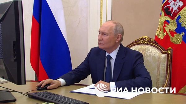 Путин голосует на выборах  - Sputnik Արմենիա