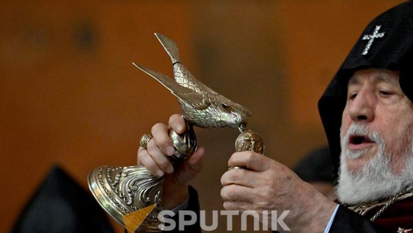 Католикос Гарегин II на церемонии освящения церкви города Бюрегаван Котайкской епархии (19 сентября 2026). Котайк - Sputnik Արմենիա