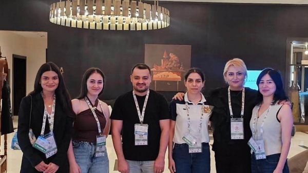 Сборные Армении одержали третью победу подряд на 46-й Всемирной шахматной олимпиаде - Sputnik Армения