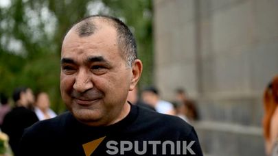 Тиран Хачатрян во время шествия скорби под названием "День памяти" в память о павших героях (19 сентября 2026). Еревaн