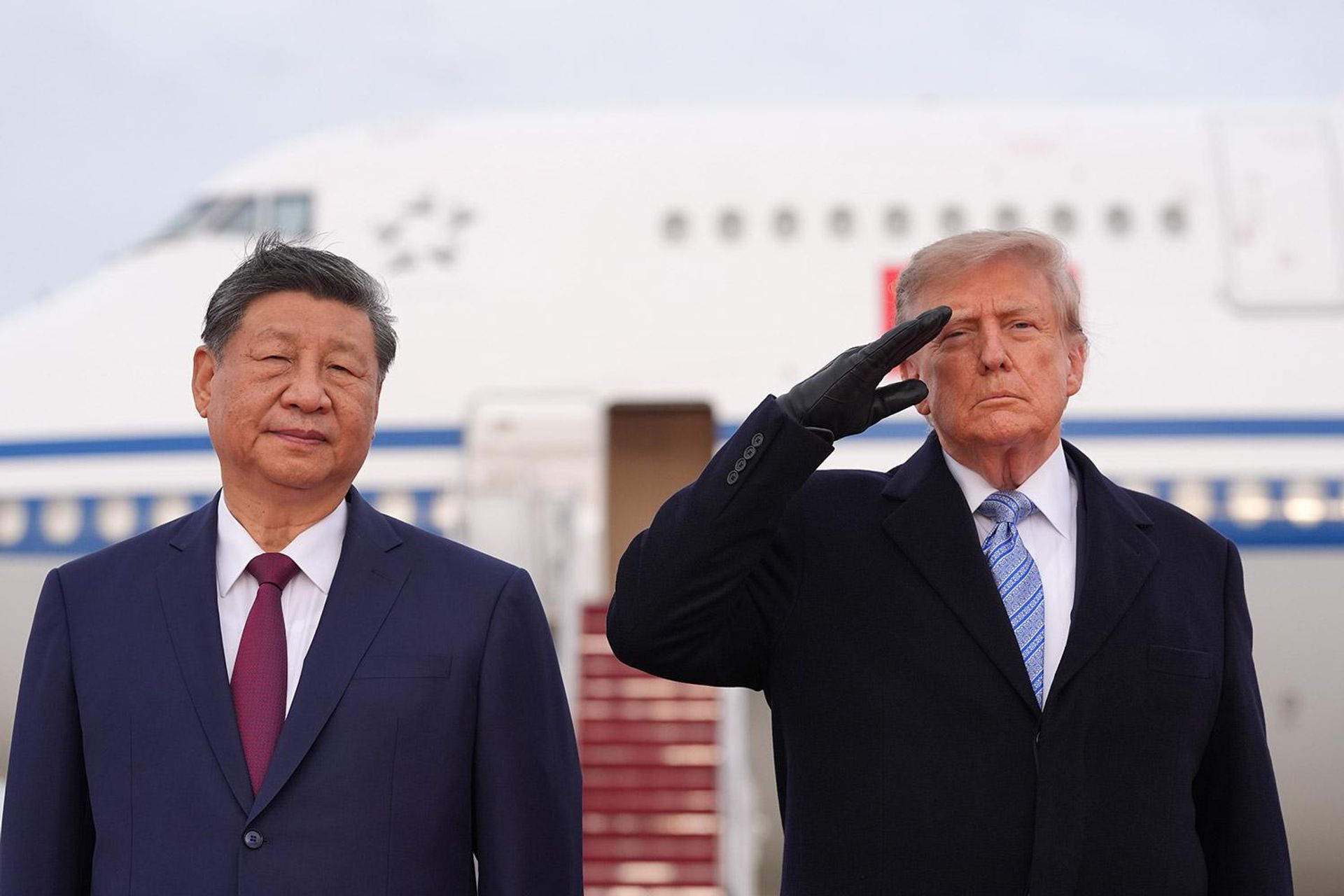 Президент США Дональд Трамп и председатель КНР Си Цзиньпин принимают участие в церемонии прибытия на объединенную военную базу Эндрюс (23 сентября 2026). Мэриленд - Sputnik Արմենիա, 1920, 24.09.2026