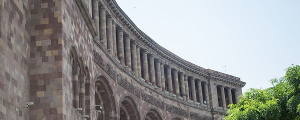 Здание правительства Армении на площади Республики в Ереване  - Sputnik Արմենիա