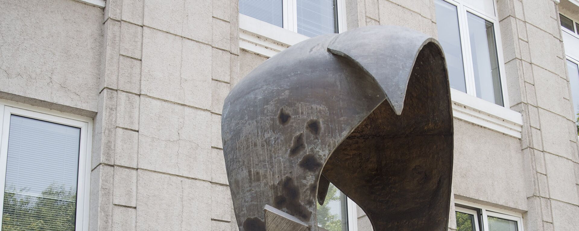 Памятник армянскому драму напротив здания Центробанка - Sputnik Արմենիա, 1920, 04.05.2021