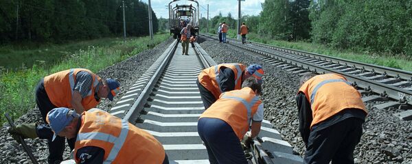 Летние путевые работы на Московской железной дороге Летние путевые работы на Московской железной дороге - Sputnik Армения