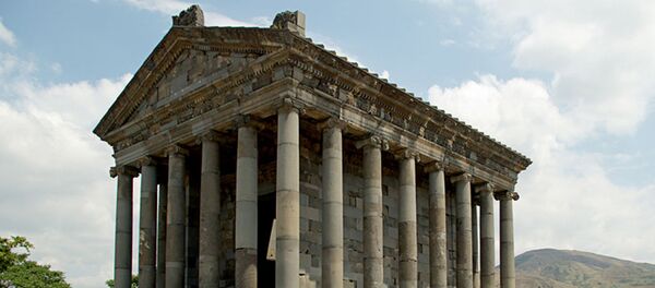 языческий храм Гарни в Армении языческий храм Гарни в Армении - Sputnik Армения