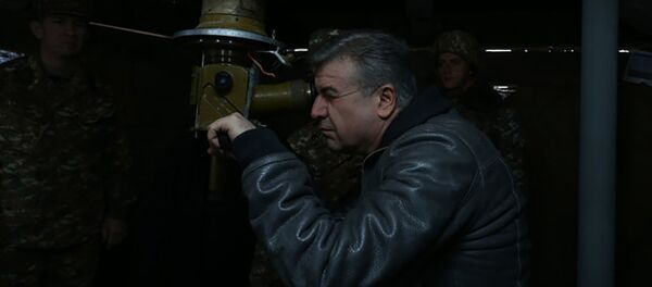 Премьер-министр Карен Карапетян посетил пограничные посты - Sputnik Армения