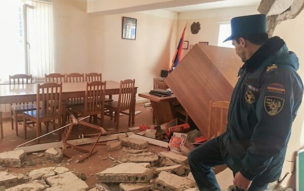 Взрыв в здании администрации села Мец Парни - Sputnik Армения
