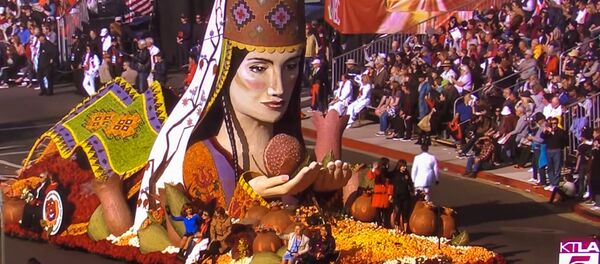 Армянская карета роз под названием Армянские корни - Sputnik Армения