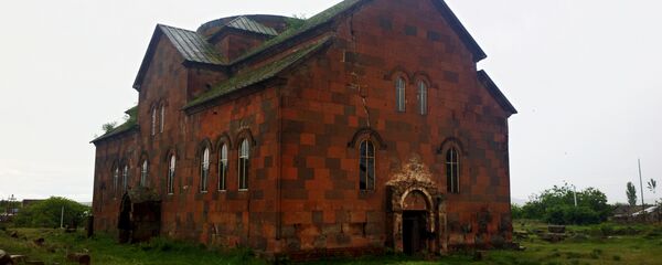 Храм в селе Аруч - Аручаванк - Sputnik Армения