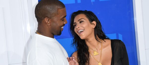Ким Кардашьян и Канье Уэст на MTV Video Music Awards (28 августа 2016). Нью Йорк, США Ким Кардашьян и Канье Уэст на MTV Video Music Awards (28 августа 2016). Нью Йорк, США - Sputnik Արմենիա