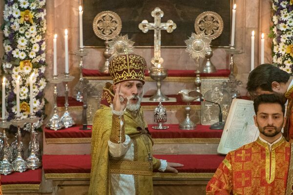 Առաքելական եկեղեցիներում մատուցվում է Սուրբծննդյան ճրագալույցի պատարագ Առաքելական եկեղեցիներում մատուցվում է Սուրբծննդյան ճրագալույցի պատարագ - Sputnik Արմենիա