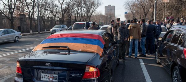 Автопробег против запрета на праворульные автомобили в Армении - Sputnik Армения