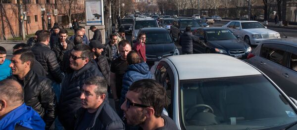 Автопробег против запрета на праворульные автомобили в Армении Автопробег против запрета на праворульные автомобили в Армении - Sputnik Արմենիա