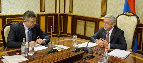 Президент и премьер министр Армении Серж Саргсян и Карен Карапетян - Sputnik Армения