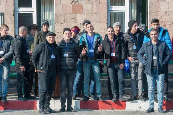 Первый день зимнего призыва в армию РА 2018 г. Первый день зимнего призыва в армию РА 2018 г. - Sputnik Армения