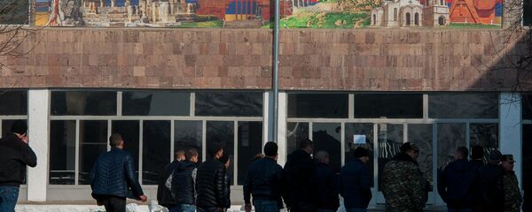 Первый день зимнего призыва в армию РА 2018 г. - Sputnik Արմենիա