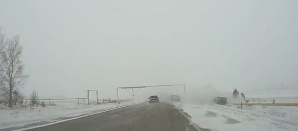 Ребенок вылетел через лобовое стекло после ДТП - Sputnik Армения