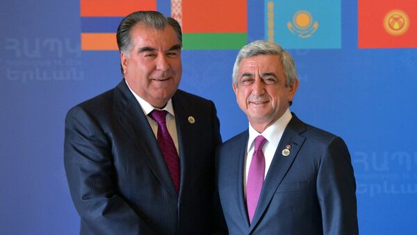 Президенты Армении и Таджикистана Серж Саргсян и Эмомали Рахмон - Sputnik Армения