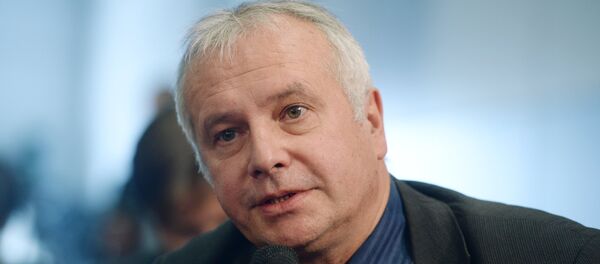 Политолог, старший советник президента германо-российской Внешнеторговой Палаты Александр Рар на XI заседании клуба Валдай в Сочи. Политолог, старший советник президента германо-российской Внешнеторговой Палаты Александр Рар на XI заседании клуба Валдай в Сочи. - Sputnik Армения