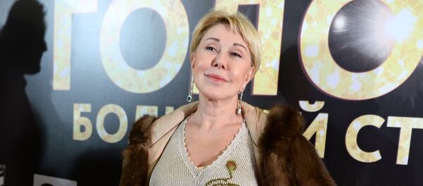 Певица Любовь Успенская на премьере фильма Голоса большой страны в кинотеатре КАРО 11 Октябрь в Москве. Певица Любовь Успенская на премьере фильма Голоса большой страны в кинотеатре КАРО 11 Октябрь в Москве. - Sputnik Армения