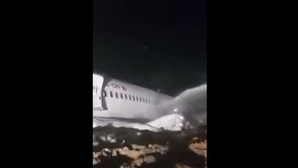 Видео из падавшего в море турецкого самолета появилось в сети - Sputnik Армения