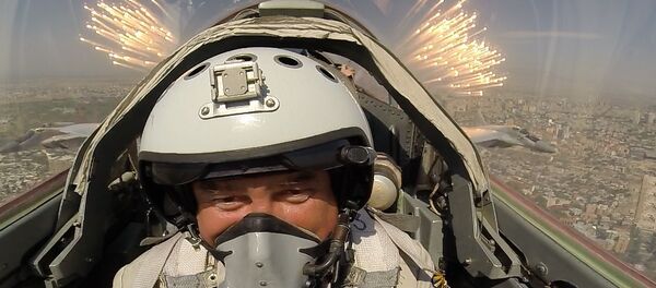 Российские МИГ-29 пролетели в небе над Ереваном в День независимости Армении - Sputnik Армения