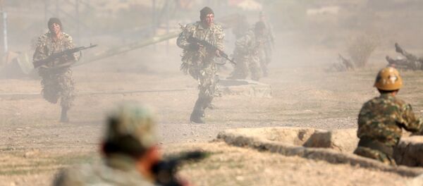 Показательные выступления на 25-летии Ракетных войск и артиллерии РА - Sputnik Армения