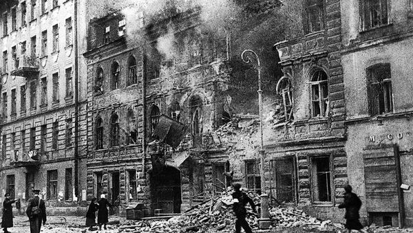 Ленинград во время артобстрела в 1942 году - Sputnik Армения