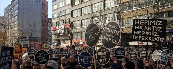 Акция в день рождения Гранта Динка в Стамбуле, Турция - Sputnik Արմենիա