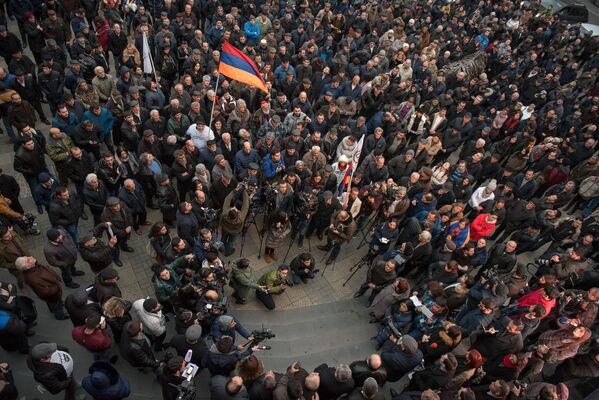 Во время акции Нет подорожанию - Sputnik Армения