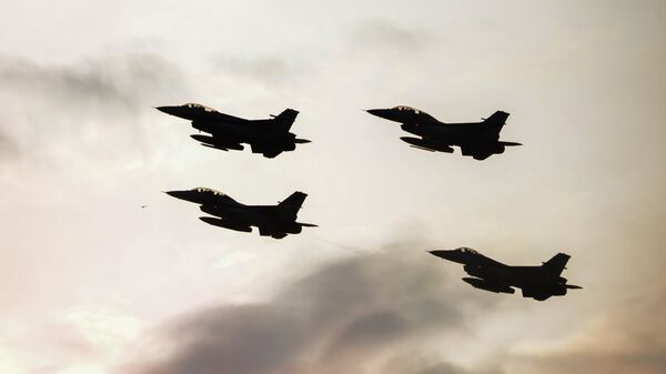Истребители F16 турецких военно-воздушных сил. Архивное фото - Sputnik Արմենիա