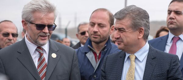 К. Карапетян на открытии солнечных панелей в Талине К. Карапетян на открытии солнечных панелей в Талине - Sputnik Արմենիա