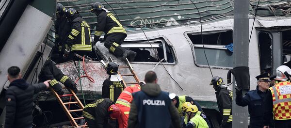 Столкновение поездов в Милане Столкновение поездов в Милане - Sputnik Армения