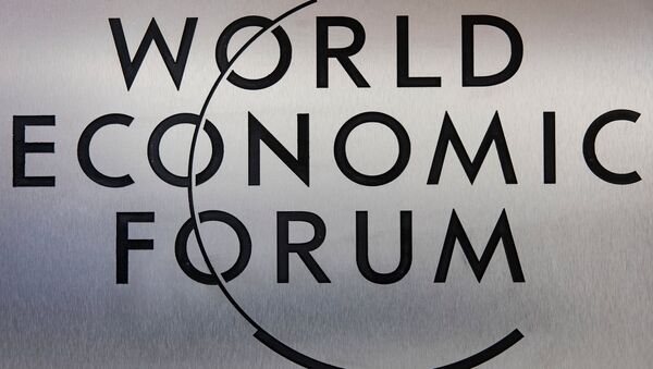 Логотип ежегодного Всемирного экономического форума в Давосе. - Sputnik Армения